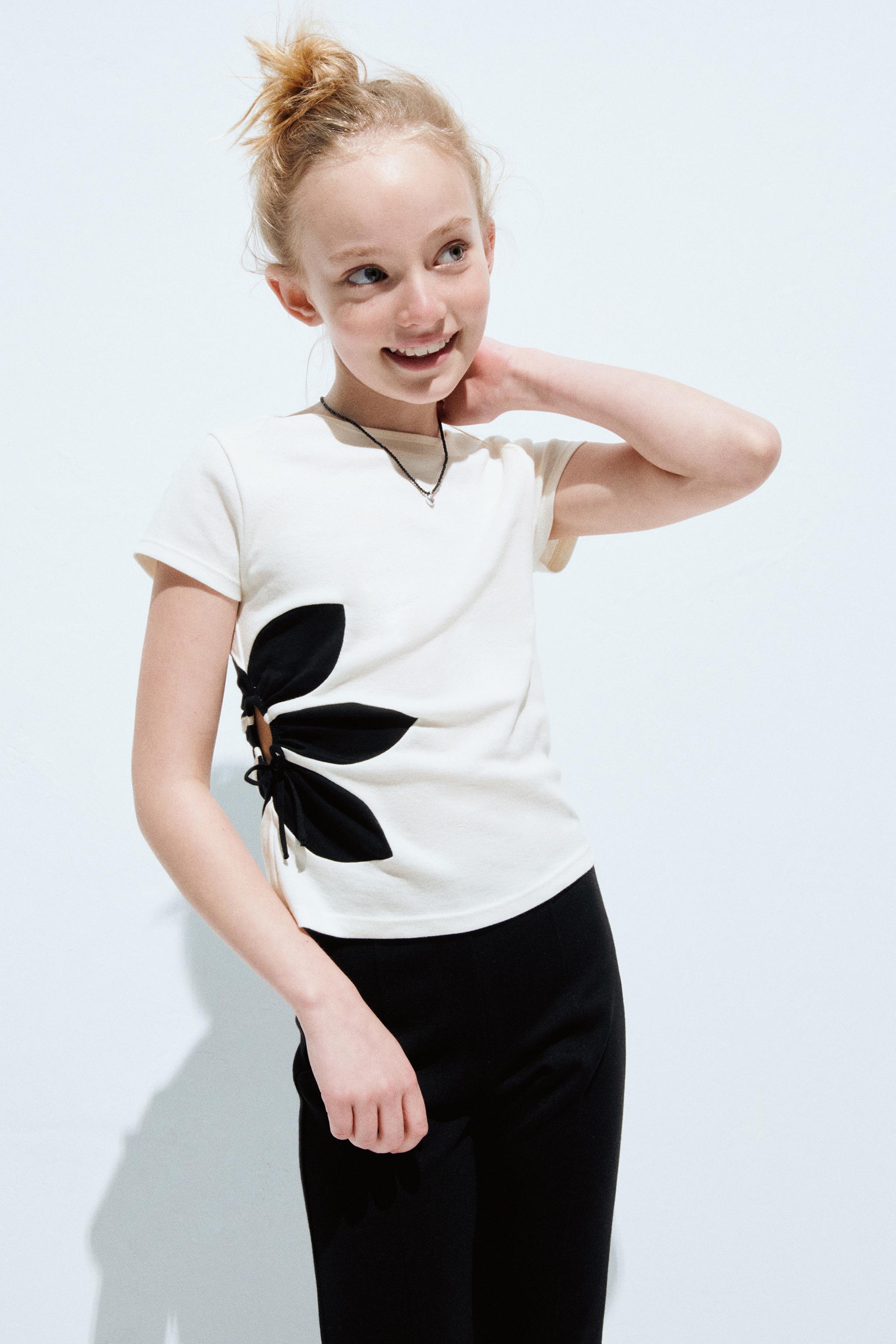CUT OUT FLORAL T-SHIRT